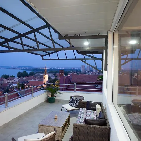 Tower Gardos Aparthotel