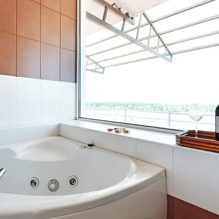 Tower Gardos Aparthotel