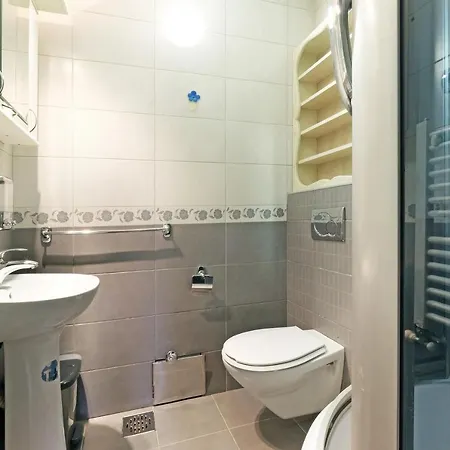 Tower Gardos Aparthotel 3*